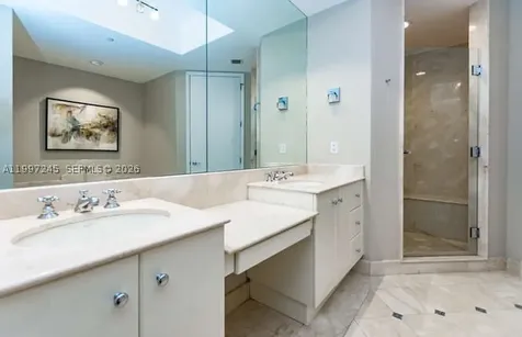 100 S Pointe Drive Miami Beach FL 33139