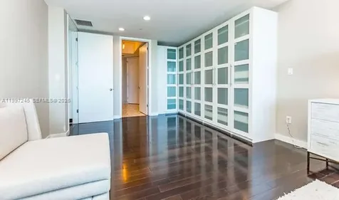 100 S Pointe Drive Miami Beach FL 33139