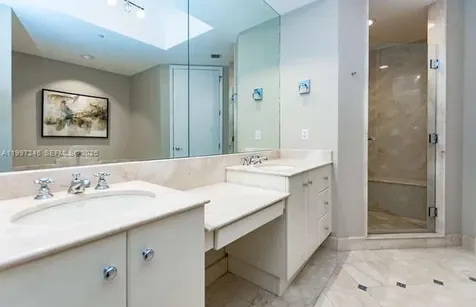 100 S Pointe Drive Miami Beach FL 33139