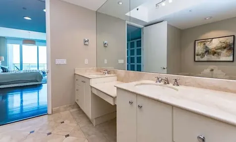 100 S Pointe Drive Miami Beach FL 33139