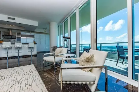 100 S Pointe Drive Miami Beach FL 33139