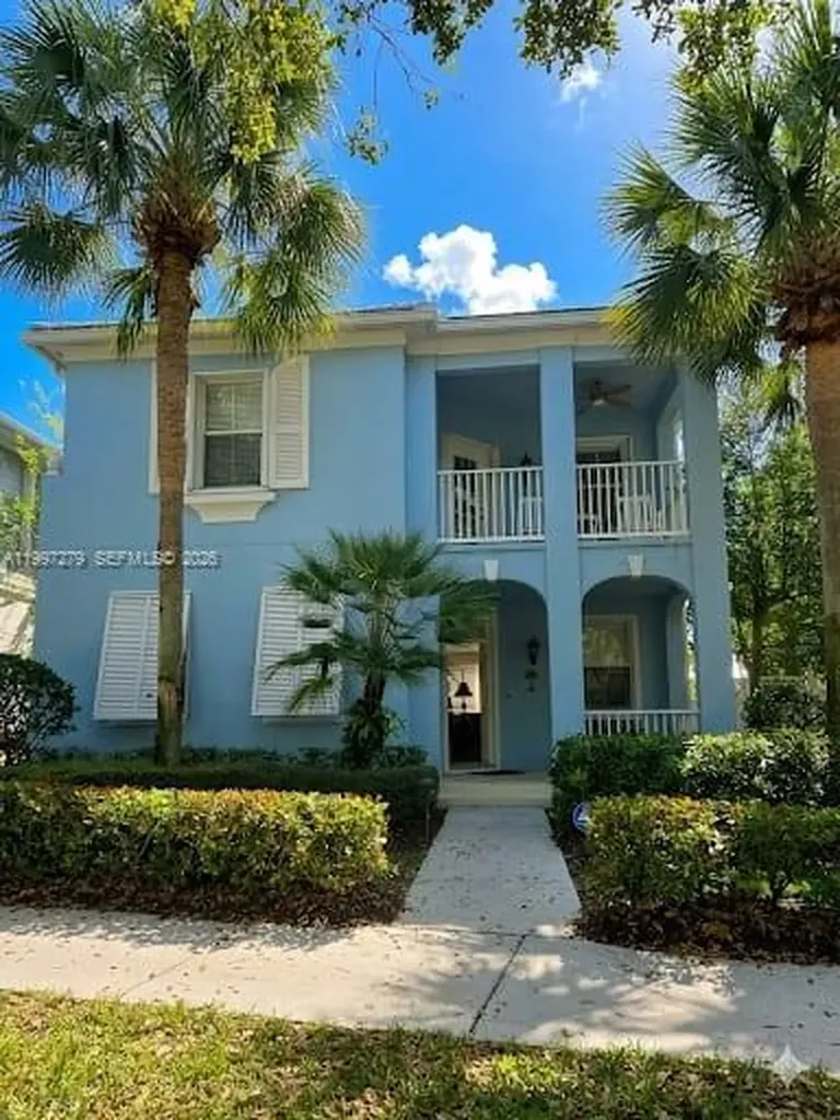 2577 E Community Drive Jupiter FL 33458