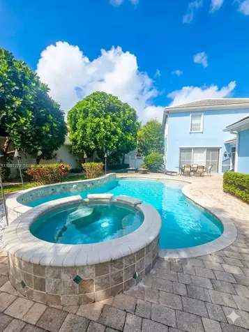 2577 E Community Drive Jupiter FL 33458