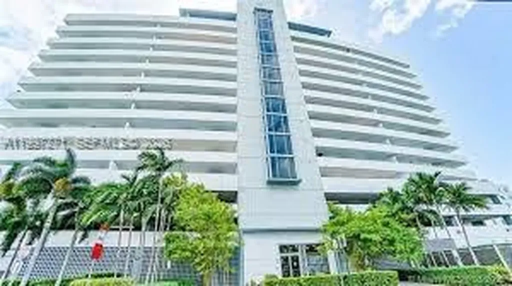 36 NW 6th Avenue Miami FL 33128