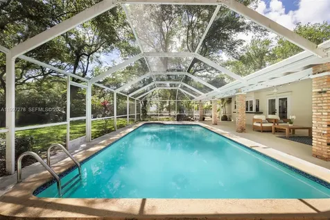 16167 SW 74th Place Palmetto Bay FL 33157