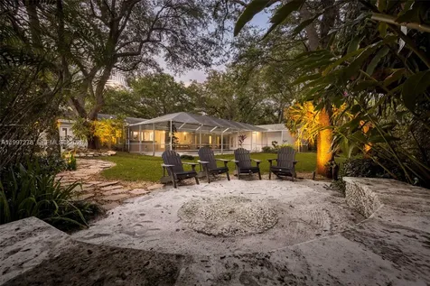 16167 SW 74th Place Palmetto Bay FL 33157