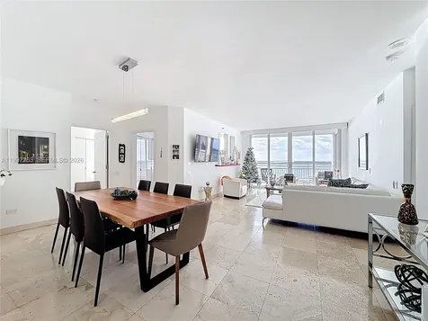 808 Brickell Key Drive Miami FL 33131