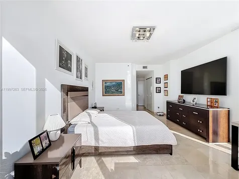 808 Brickell Key Drive Miami FL 33131