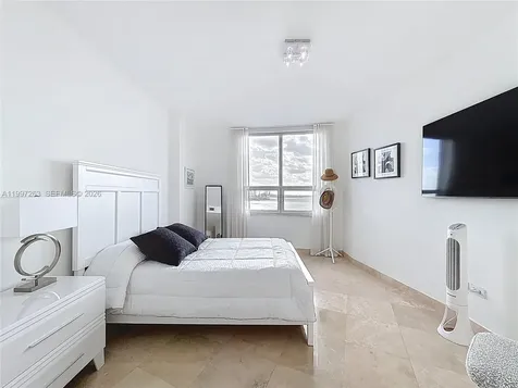 808 Brickell Key Drive Miami FL 33131