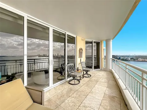 808 Brickell Key Drive Miami FL 33131