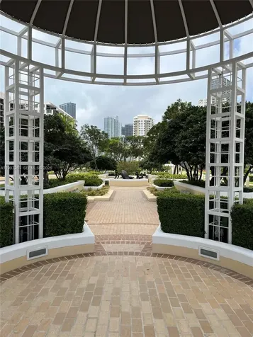 808 Brickell Key Drive Miami FL 33131