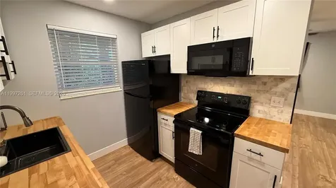 1035 SW 30th Street Fort Lauderdale FL 33315