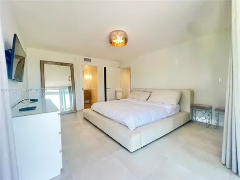 7832 Collins Avenue Miami Beach FL 33141