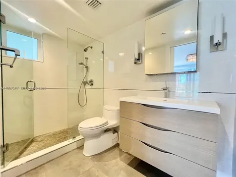 7832 Collins Avenue Miami Beach FL 33141