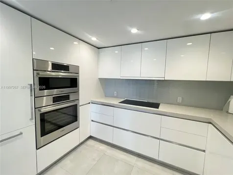 7832 Collins Avenue Miami Beach FL 33141