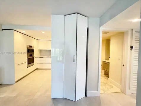 7832 Collins Avenue Miami Beach FL 33141