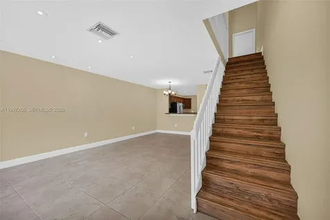 4930 S University Drive Davie FL 33328