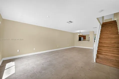 4930 S University Drive Davie FL 33328