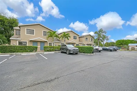 4930 S University Drive Davie FL 33328