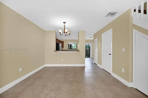 4930 S University Drive Davie FL 33328