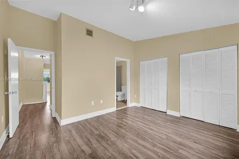 4930 S University Drive Davie FL 33328
