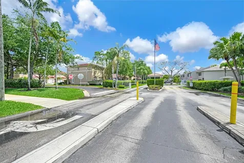 4930 S University Drive Davie FL 33328