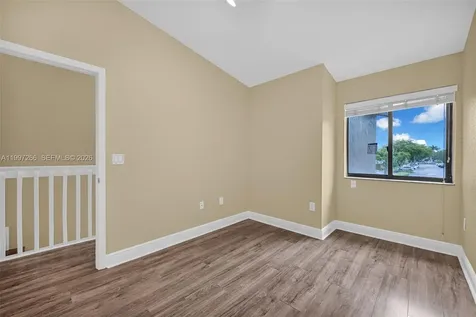 4930 S University Drive Davie FL 33328