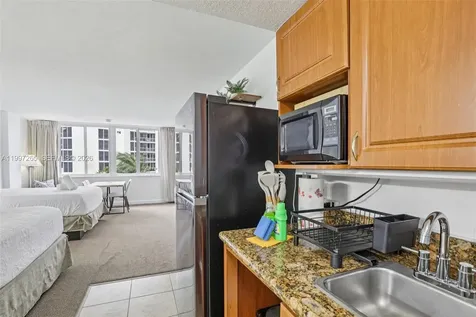 19201 Collins Avenue Sunny Isles Beach FL 33160