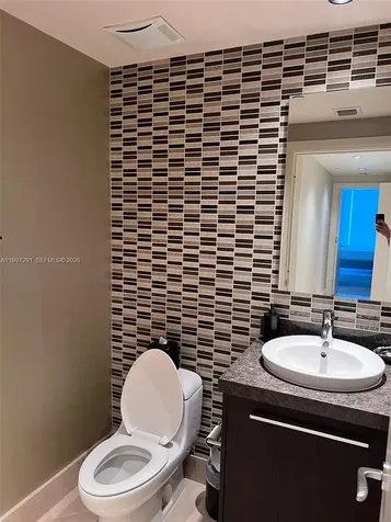 17121 Collins Avenue Sunny Isles Beach FL 33160