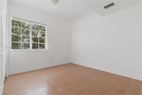 1219 Meridian Avenue Miami Beach FL 33139