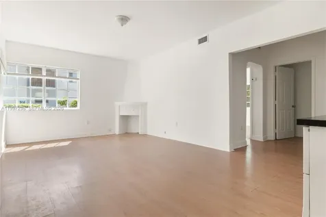 1219 Meridian Avenue Miami Beach FL 33139