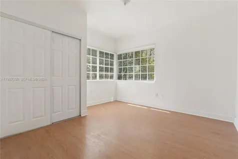 1219 Meridian Avenue Miami Beach FL 33139