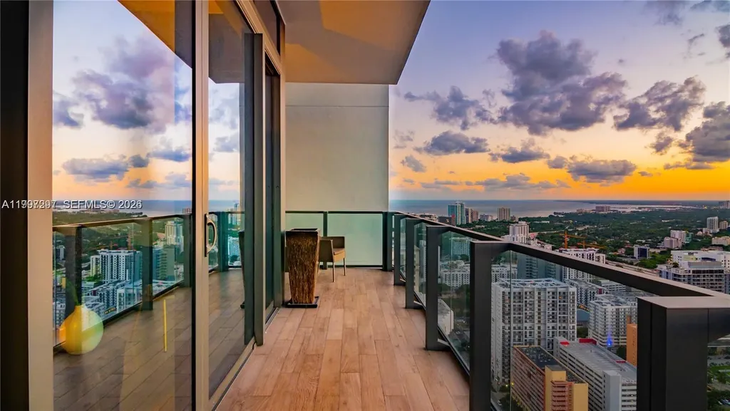 88 SW 7th Street Miami FL 33130