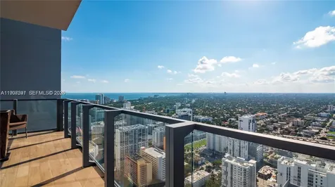 88 SW 7th Street Miami FL 33130