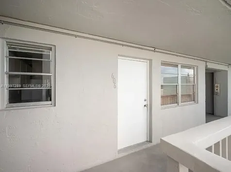 7620 Carlyle Avenue Miami Beach FL 33141