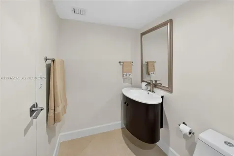7601 E Treasure Drive North Bay Village FL 33141