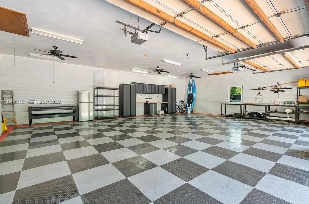 800 SW 12th Fort Lauderdale FL 33312