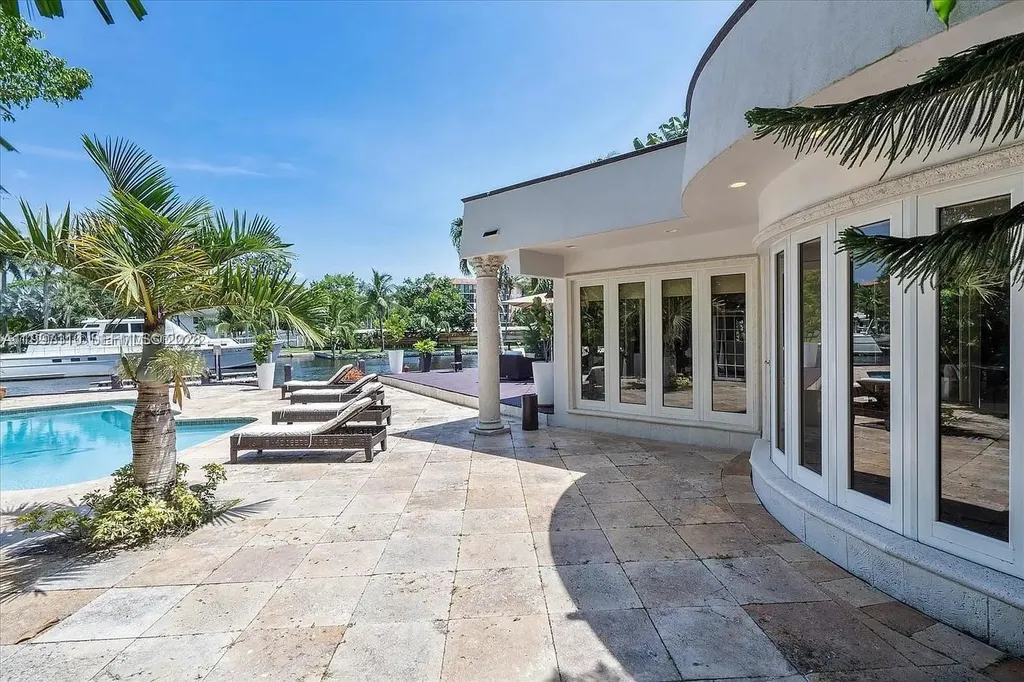 800 SW 12th Fort Lauderdale FL 33312