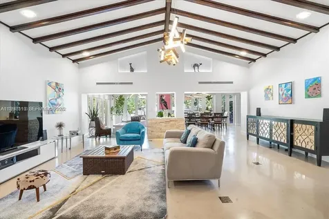800 SW 12th Fort Lauderdale FL 33312