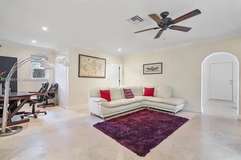 800 SW 12th Fort Lauderdale FL 33312