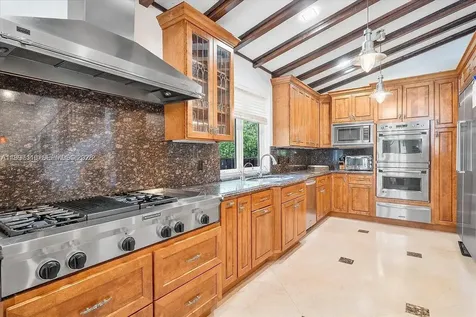 800 SW 12th Fort Lauderdale FL 33312