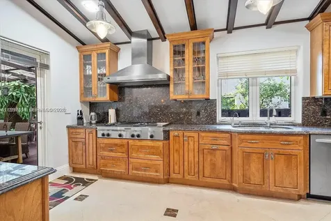 800 SW 12th Fort Lauderdale FL 33312