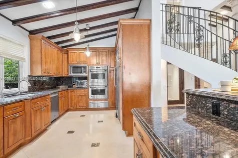 800 SW 12th Fort Lauderdale FL 33312