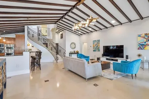 800 SW 12th Fort Lauderdale FL 33312