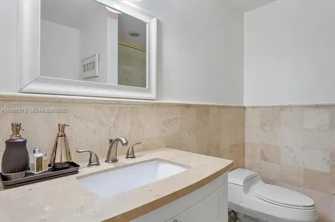 800 SW 12th Fort Lauderdale FL 33312