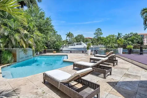 800 SW 12th Fort Lauderdale FL 33312