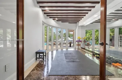 800 SW 12th Fort Lauderdale FL 33312