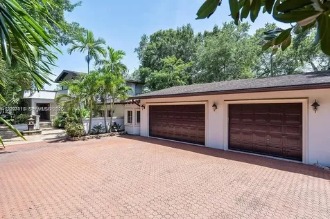 800 SW 12th Fort Lauderdale FL 33312