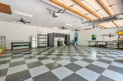 800 SW 12th Fort Lauderdale FL 33312