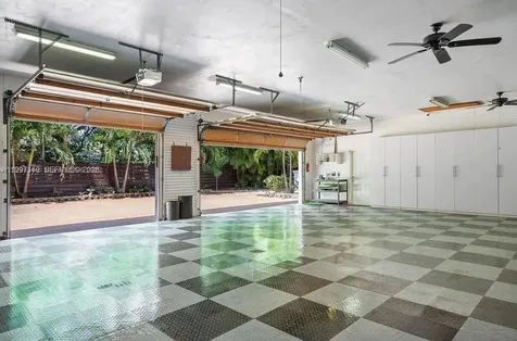 800 SW 12th Fort Lauderdale FL 33312
